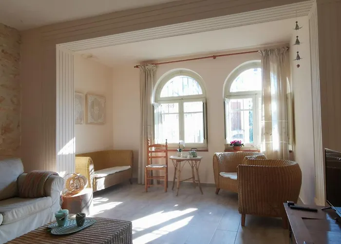 Les Violetes Holiday home *