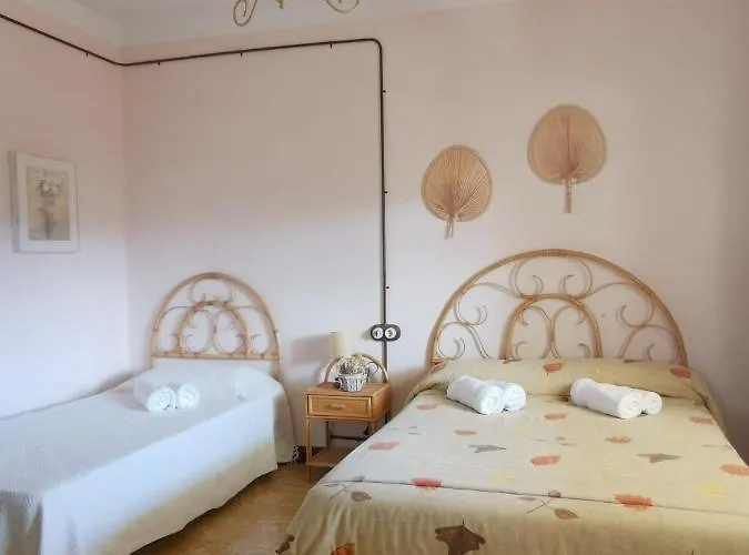 Holiday home Les Violetes