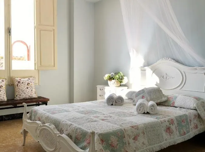 Les Violetes Holiday home