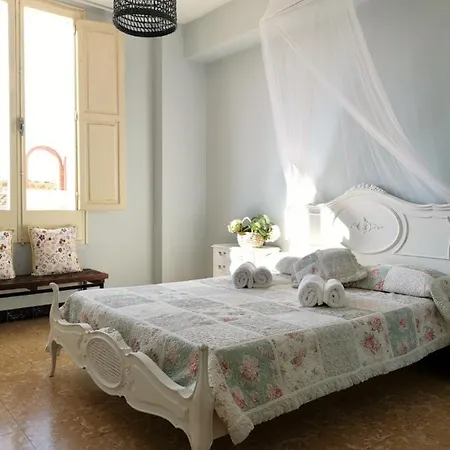 Les Violetes Holiday home
